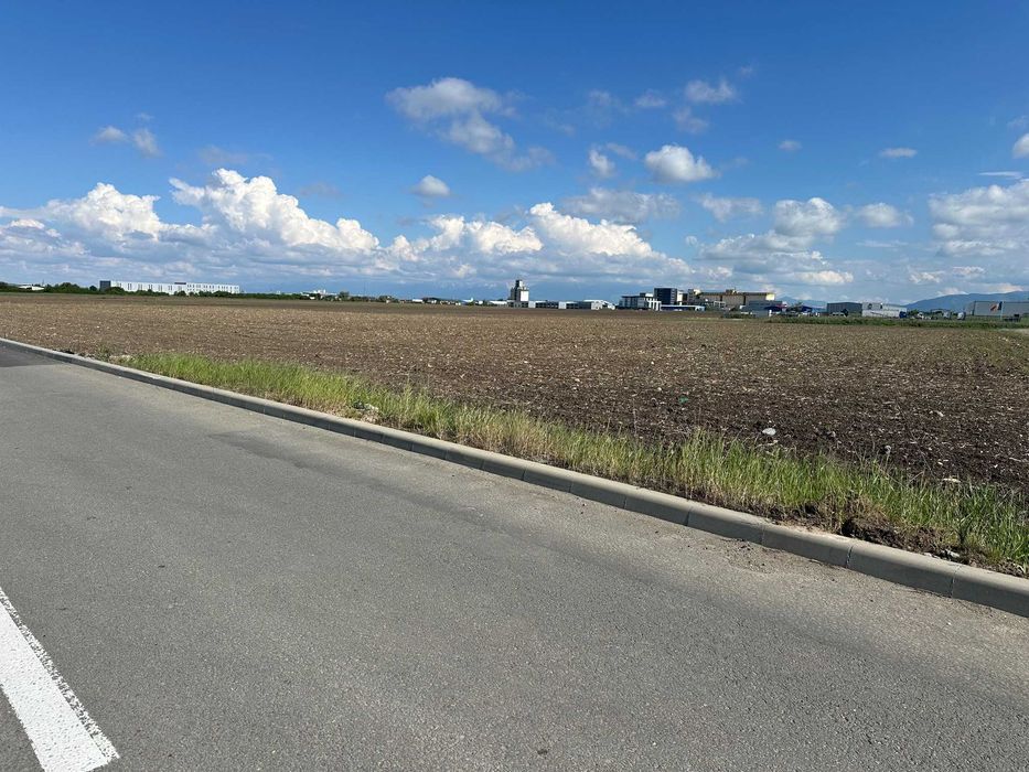 Vand teren intravilan 9.000 mp cu PUZ * Zona Industriala Vest Sibiu