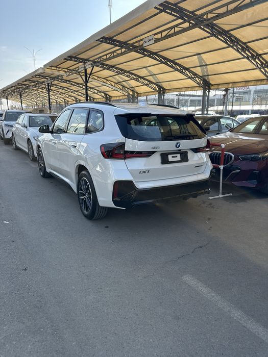 Bmw ix1 25l 2026 restyle night