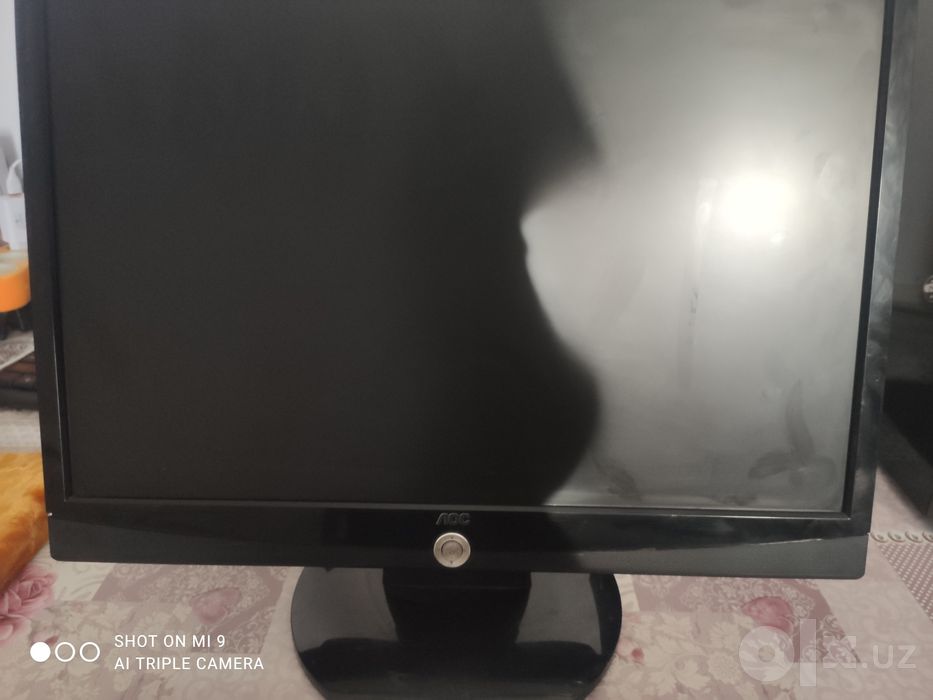 AOC 19 917Sw+ 75hz