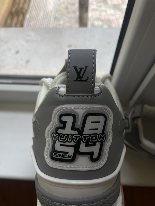 lv skate marime 42