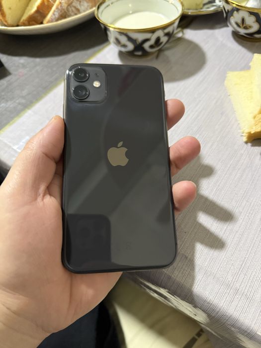 Iphone 11  sotiladi