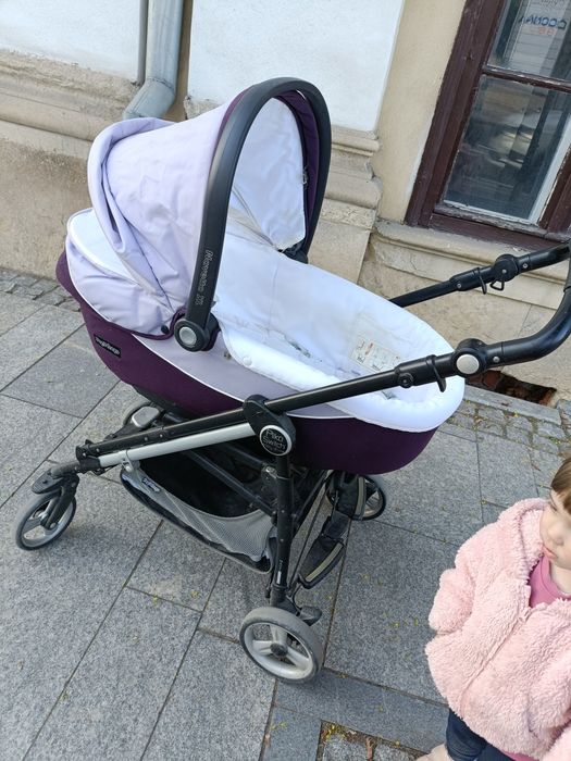 Vând cărucior 3 in 1 Peg Perego, inclusiv scaun auto