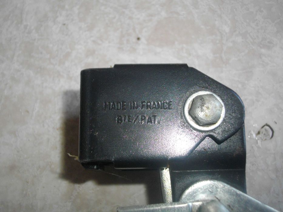 M3-M8-Френски Профи Клещи За Дюбели Гипсокартон- MOLLY/JUNIOR Scell-it