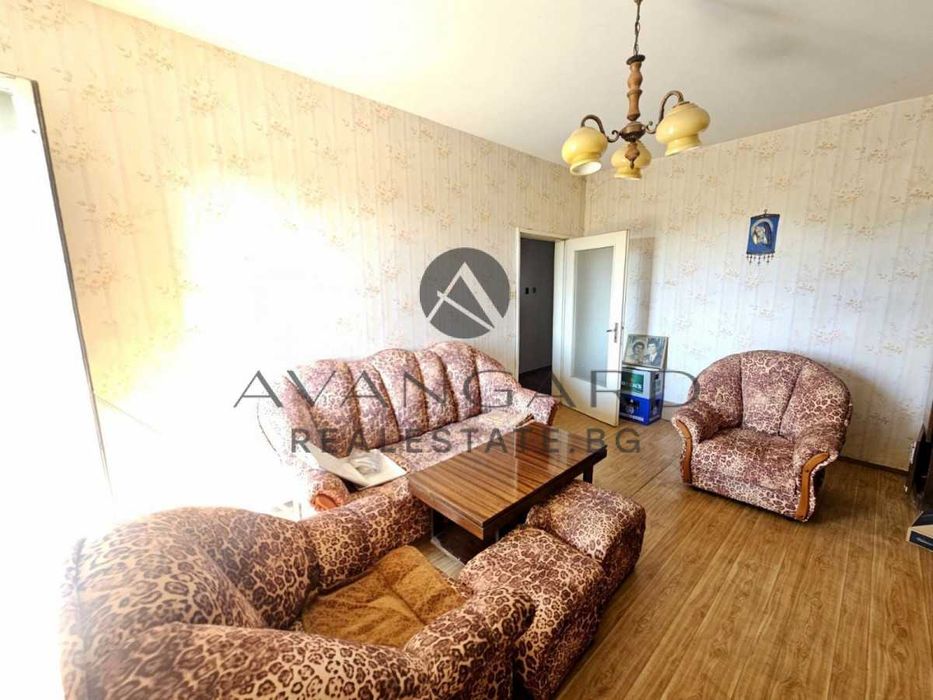 оф.24740 Тристаен обзаведен/ м-н Детски свят