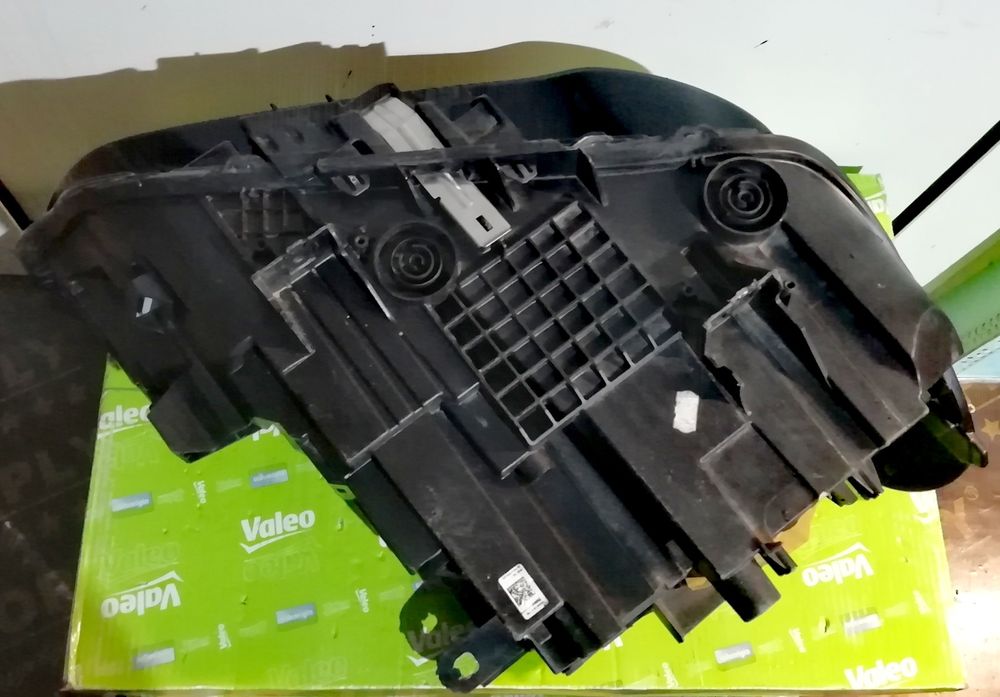 Фар Фарове за BMW X1 F48 / БМВ Х1 Ф48 FULL LED Facelift.