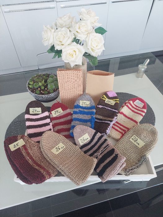 НОВИ Ръчно плетени вълнени дамски и мъжки терлици