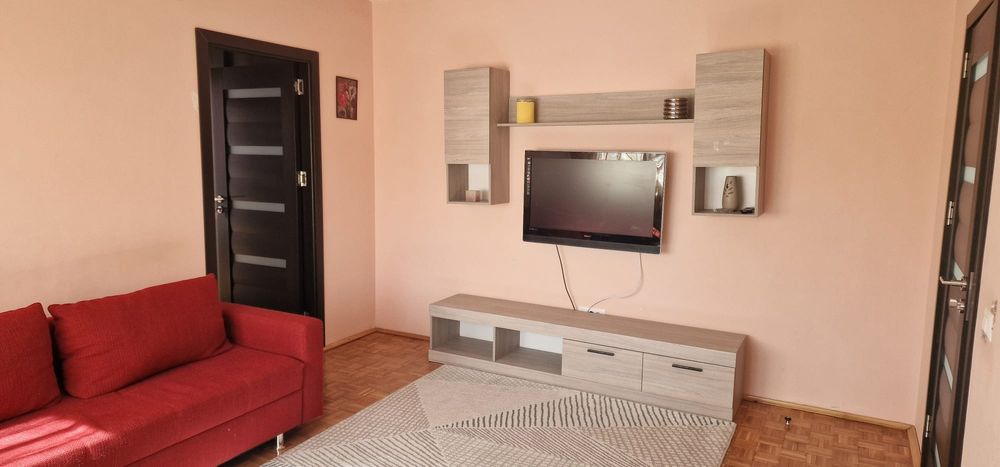 Inchiriat apartement