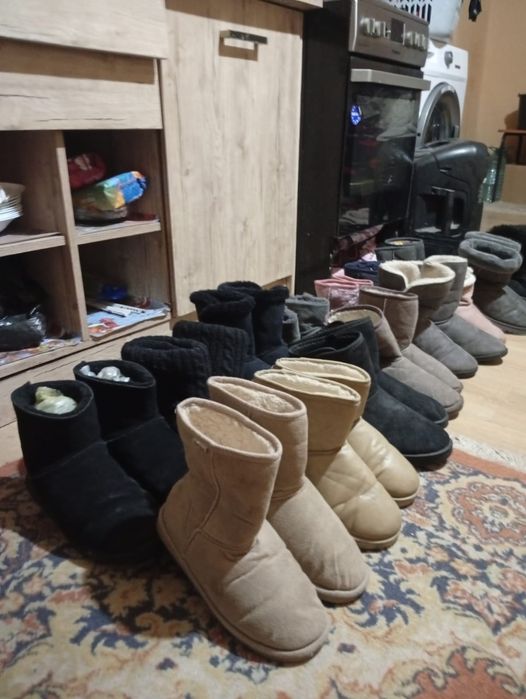 Vând ghete și bocanci de iarna