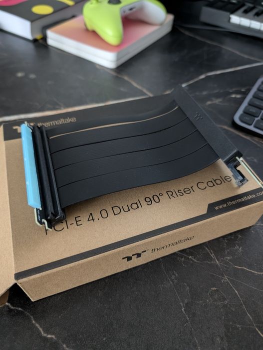 Райзер Thermaltake PCI-E 4