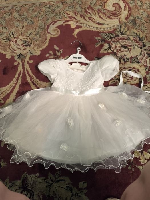 Белое детское платье