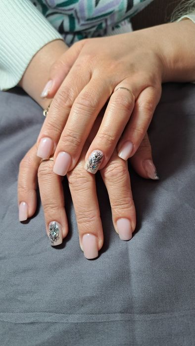 Дорогие девочки приглашаю вас на маникюр