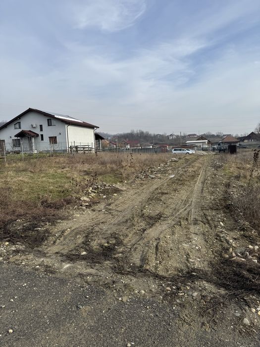 Vand Teren rezidential intravilan Rm.Valcea , Cazanesti