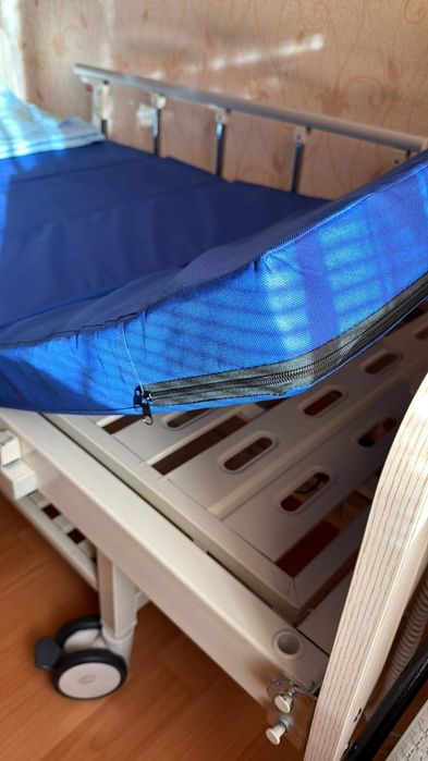 Медицинская кровать