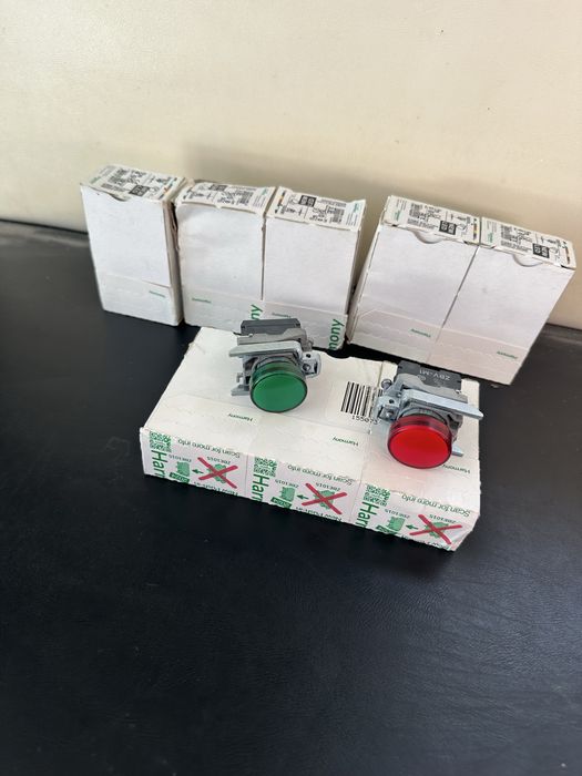 Schneider Electric XB4BVM3 Buton luminos LED 230V Nou