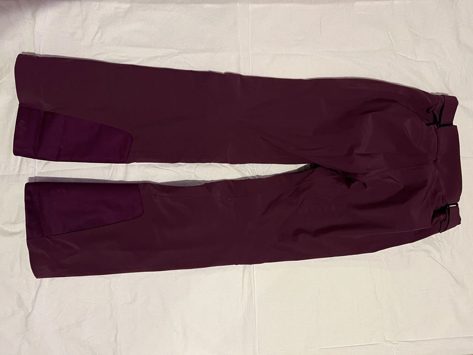 Оригинален дамски ски екип KJUS от гъши пух