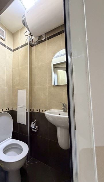 Дава се под наем Тристаен апартамент в София, Медицинска академия - 94 кв.м за 976.14 € - Снимка #8