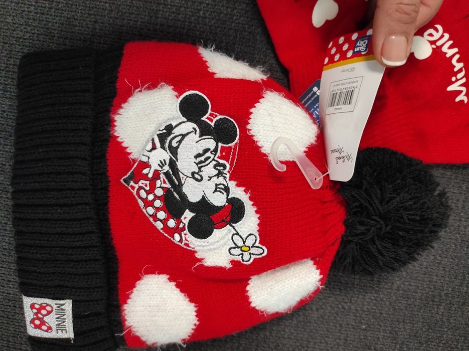 Оригинален  комплект шапка и ръкавици Disney Minnie Mouse 5,6,7 г