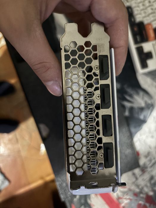 Видеокарта RTX4060 8GB