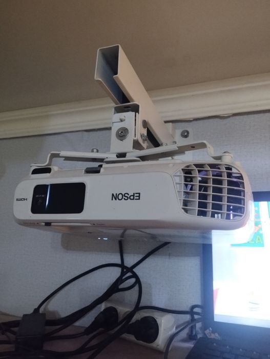 Продам проектор Epson EB-X24