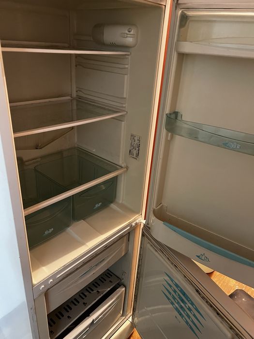 Холодильник Stinol