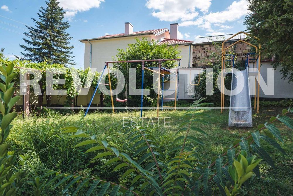 Дава се под наем Къща в с. Приселци, Област Варна - 300 кв.м за 2000 € - Снимка #19