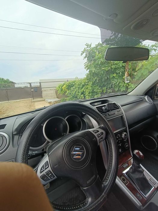 Vând Suzuki Grand Vitara