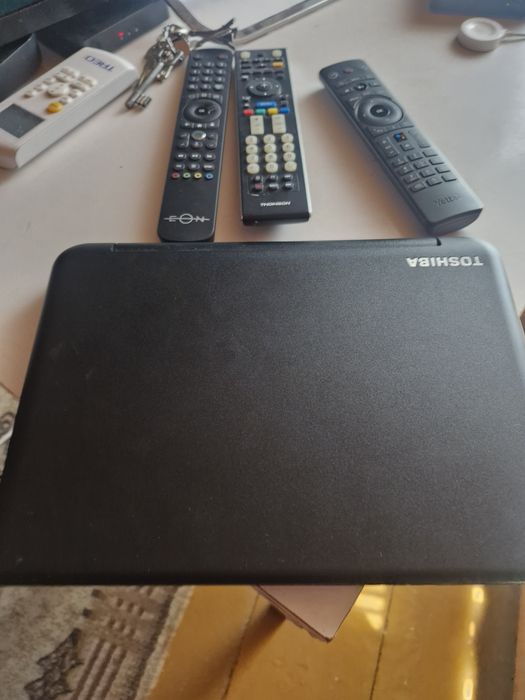 Лаптоп Toshiba touch Screen
