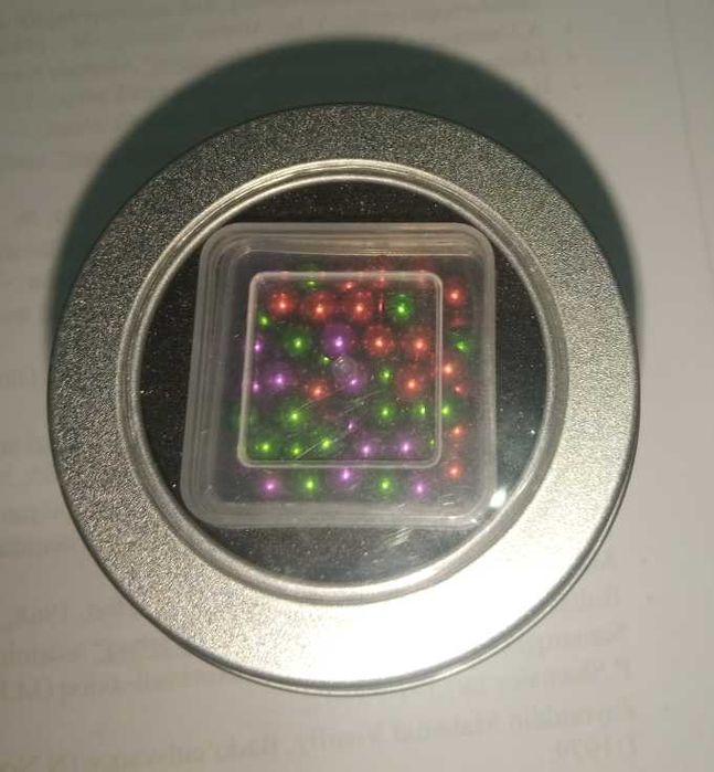 Antistres magnit sharlar Neo cub