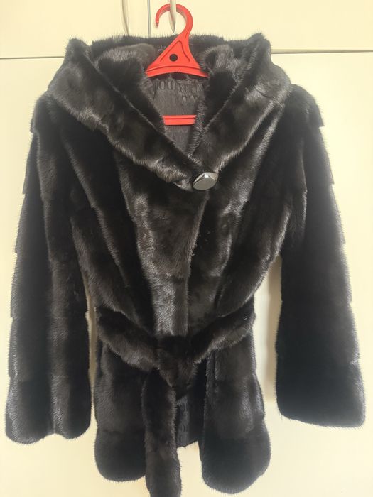Продам норковую шубу