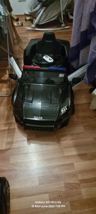 Masina electrica de poliție