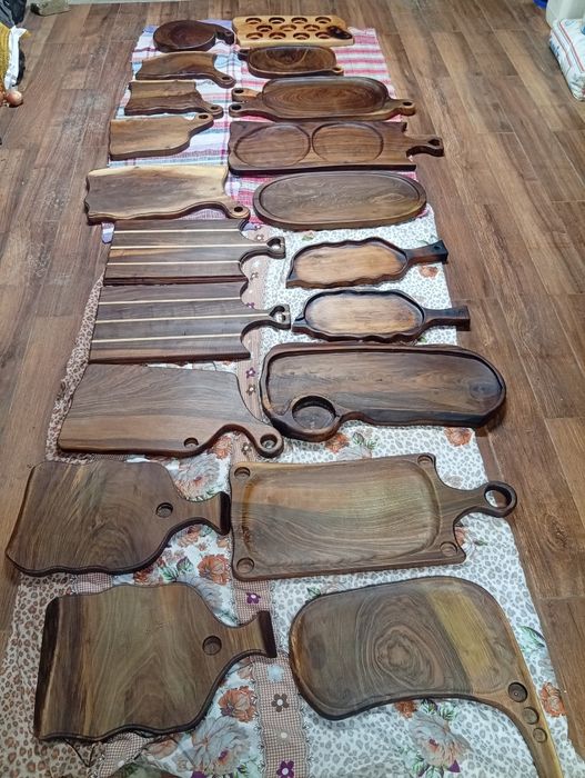 Vând platouri rustice