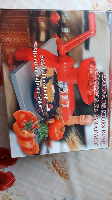 Dispozitiv pentru stors fructe și legume, nou , în cutie