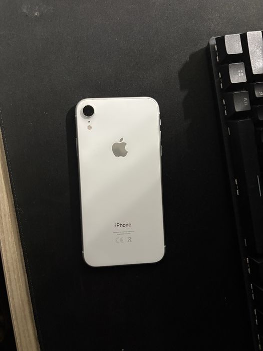 Продам айфон xr