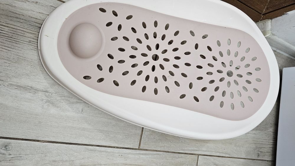 Люлка за бебе и подложка за къпане