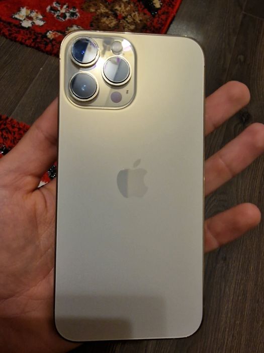 iPhone 13 Pro Max Gold