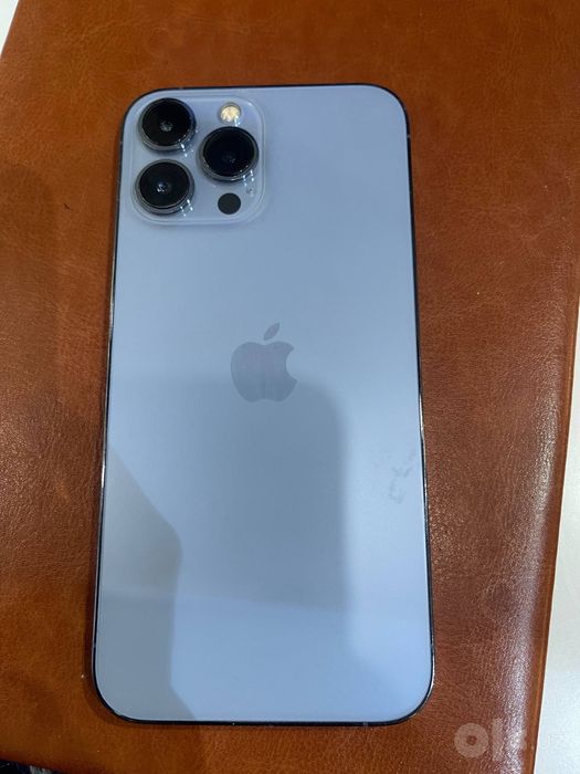 Iphone 13 pro max , Apple watch 8 45mm