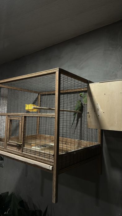 Клетка для крупных попугаев