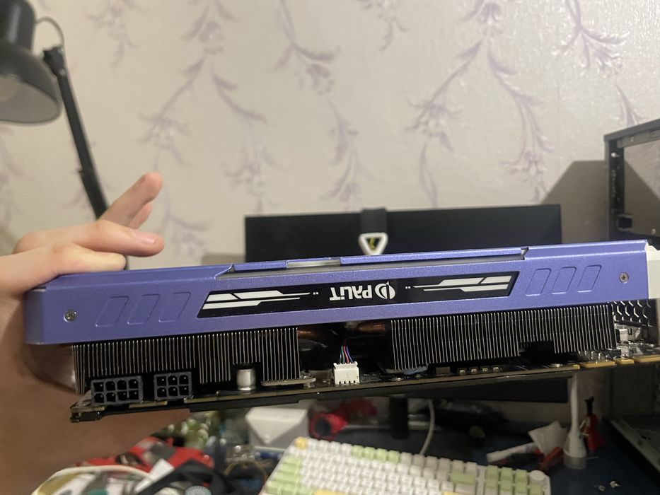 GTX 1080 8GB с дефектами…