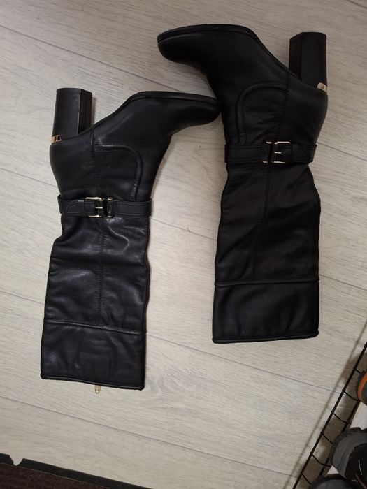 Продам женские сапоги