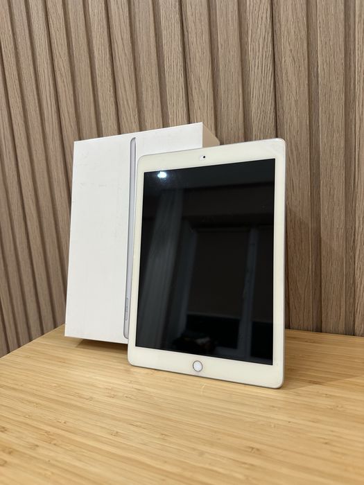 Продам Айпад 6-го поколения