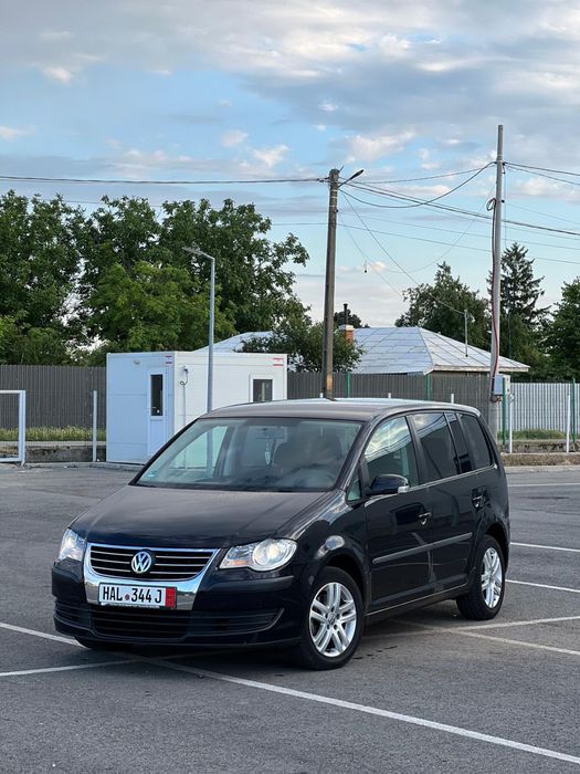 VOLKSWAGEN Touran 0 — imagine 2