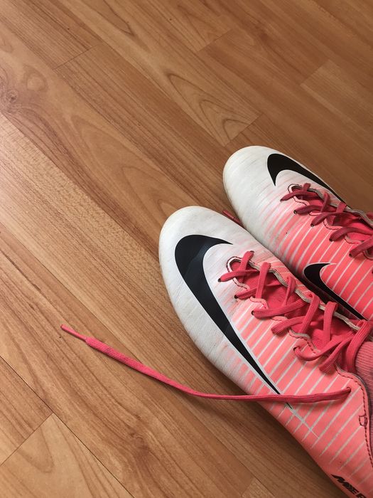 Ghete de fotbal Nike Mercurial