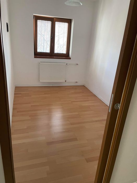 Direct Proprietar: Apartament 3 camere, complet decomandat și renovat – Zona Lipovei