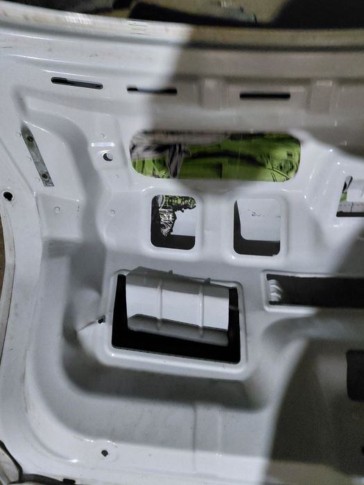 Крышка багажника на кобальт