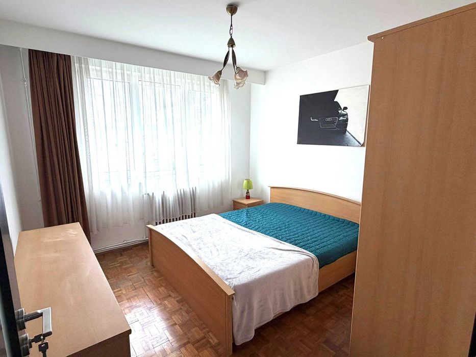 PERSOANA FIZICA vand Ap. 2 camere 47mp Semicentral pe B-dul Bucuresti vizavi de Parcul Feroviarilor
