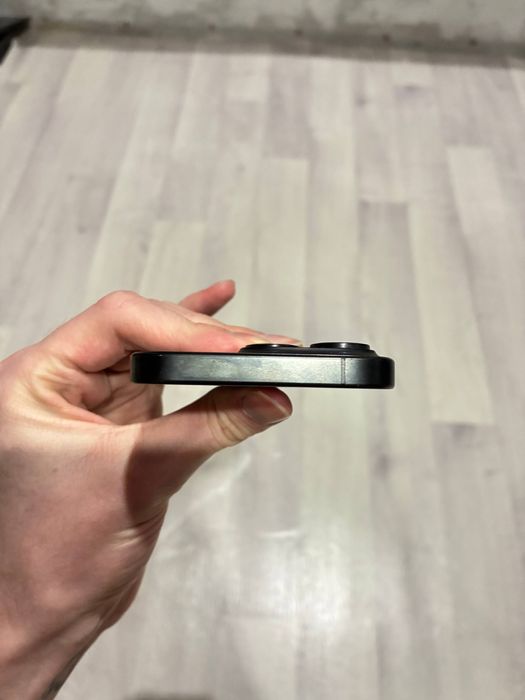 Продам Iphone 15 про