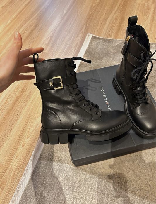 Нови боти от естествена кожа на Tommy Hilfiger