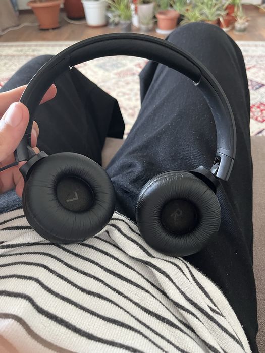 Продам НЕ РАБОЧИЕ наушники Jbl 510 bt