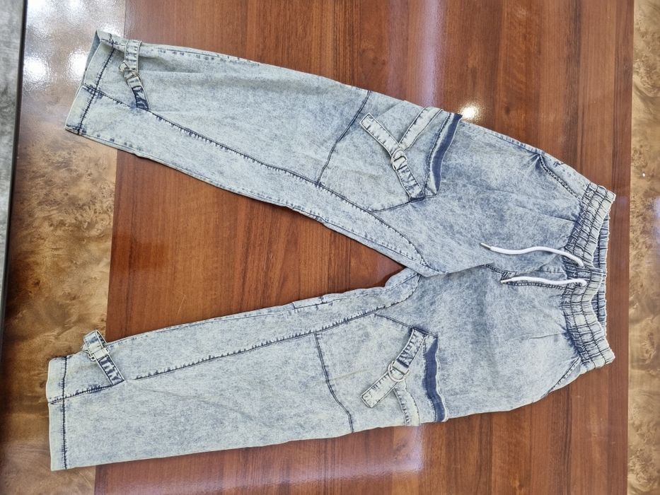 Разбираю гардероб.