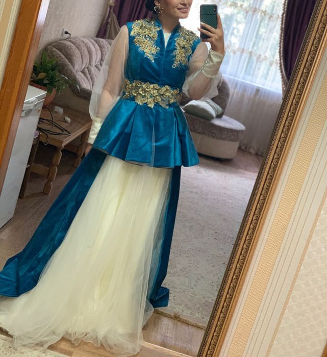 Платье на узату